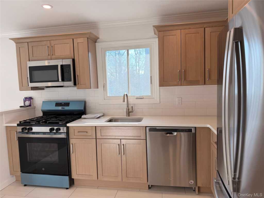 4 Walnut Street, Unit #A11, Rye, NY 10580 - Photo 3 of 11