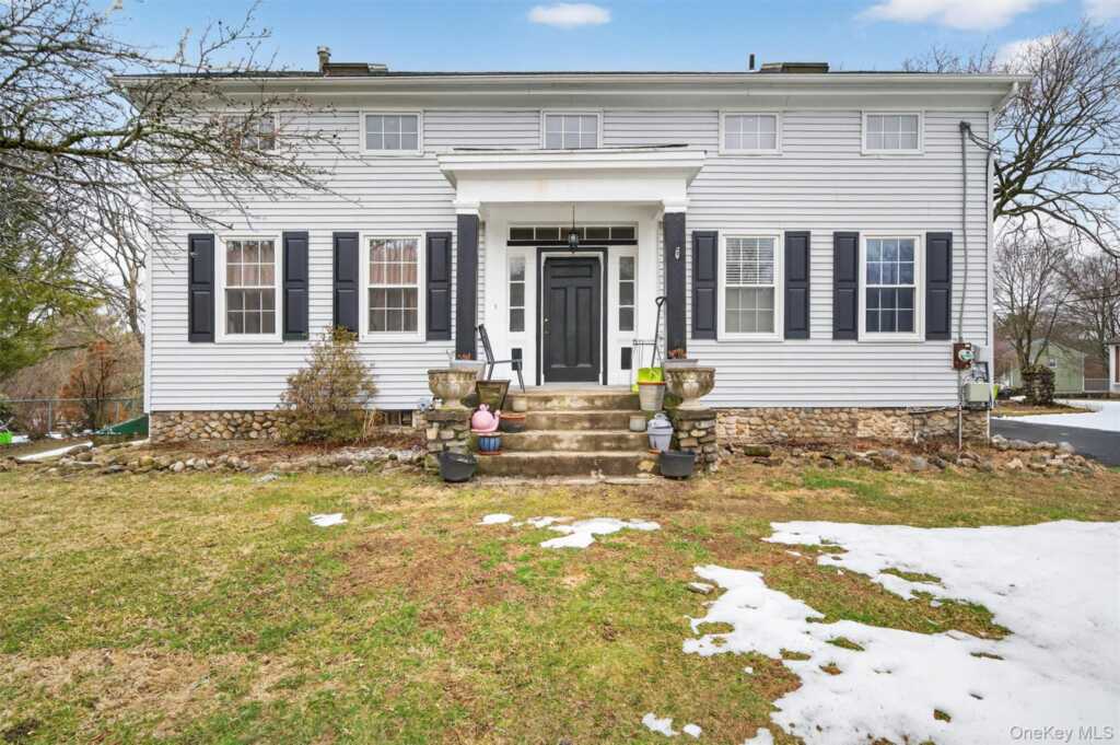 161 Washburns Lane, Stony Point, NY 10980 - Photo 4 of 33