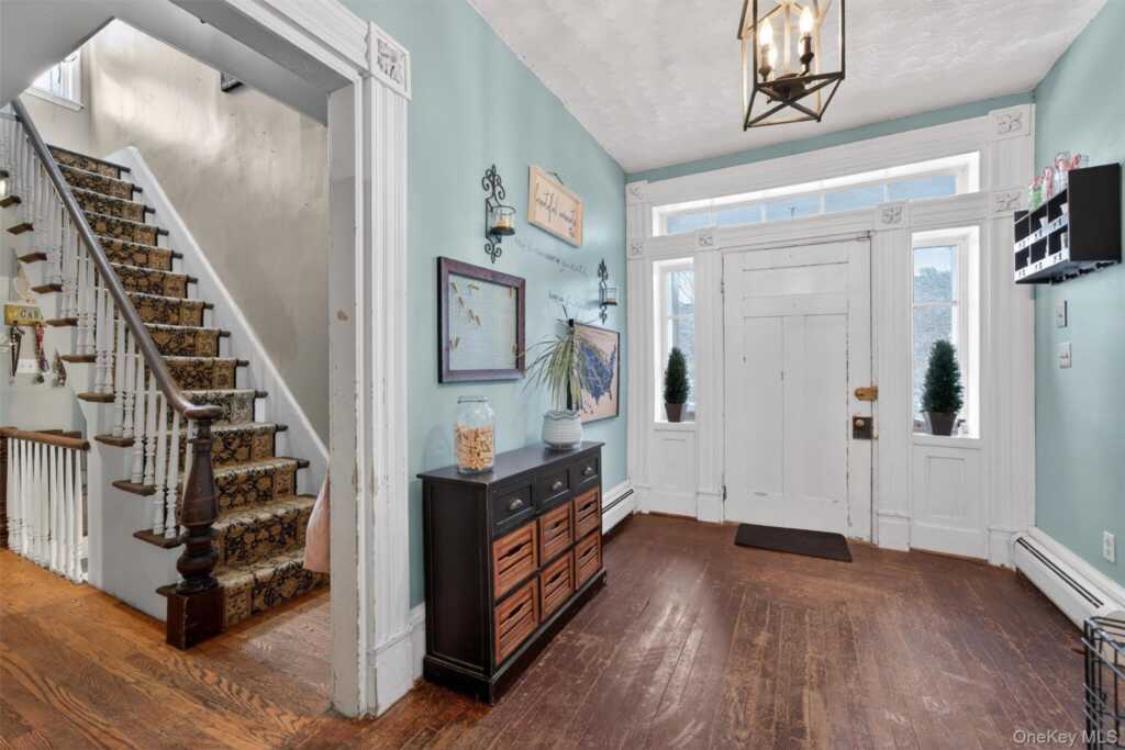 161 Washburns Lane, Stony Point, NY 10980 - Photo 6 of 33