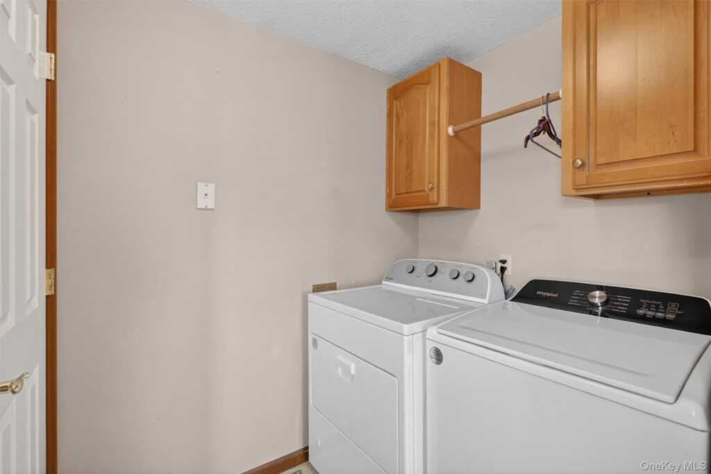 31 Thamsen Drive, Stony Point, NY 10980 - Photo 19 of 36