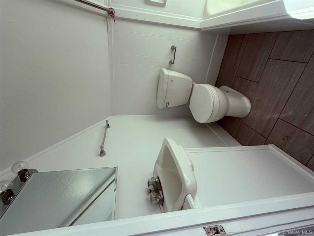 22 Regent Street, Rye, NY 10573 - Photo 10 of 12