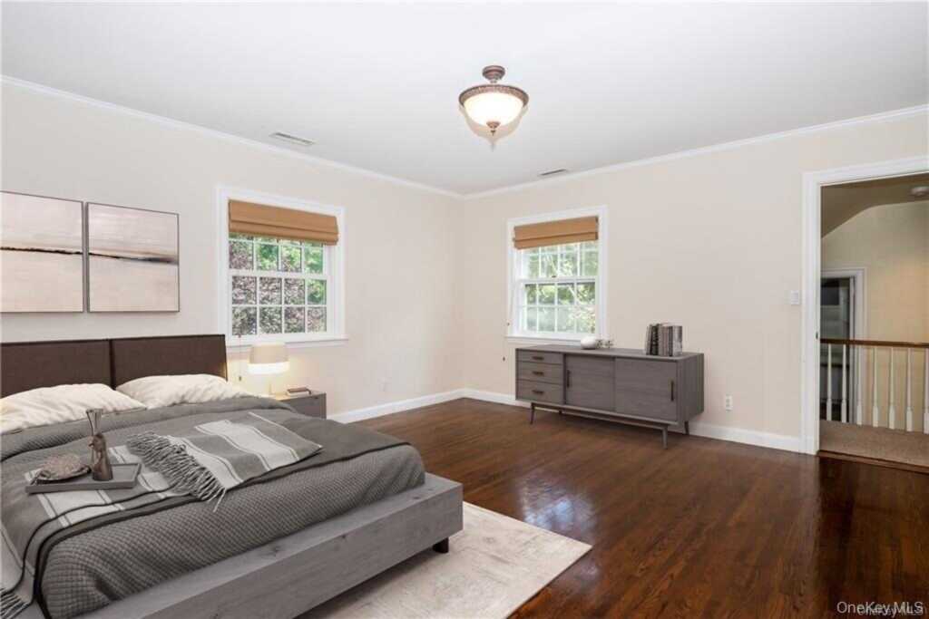 25 Jerome Avenue, New Rochelle, NY 10804 - Photo 13 of 29