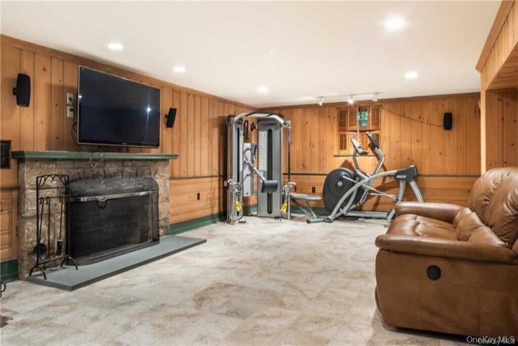 25 Jerome Avenue, New Rochelle, NY 10804 - Photo 18 of 29