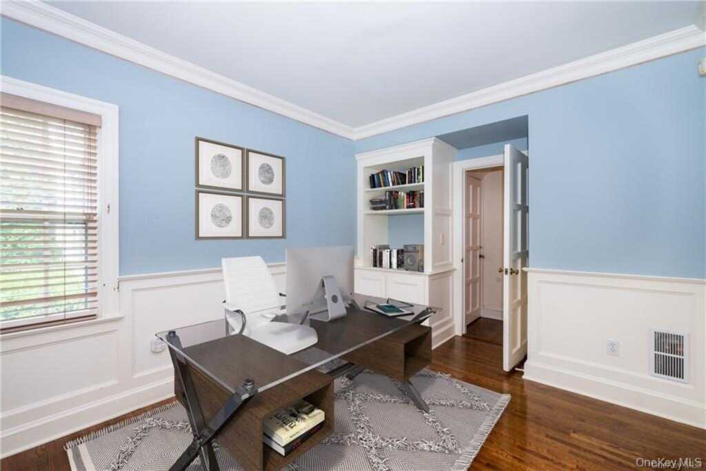 25 Jerome Avenue, New Rochelle, NY 10804 - Photo 9 of 29