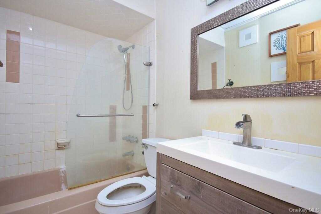 887 Stockton Road, Valley Cottage, NY 10989 - Photo 19 of 34