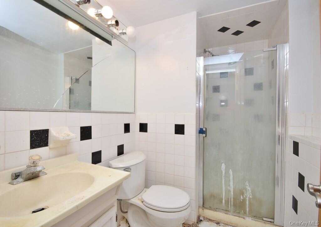 887 Stockton Road, Valley Cottage, NY 10989 - Photo 23 of 34