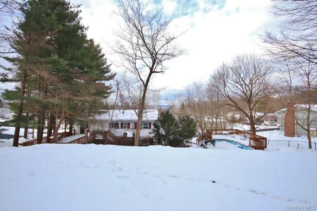 887 Stockton Road, Valley Cottage, NY 10989 - Photo 29 of 34