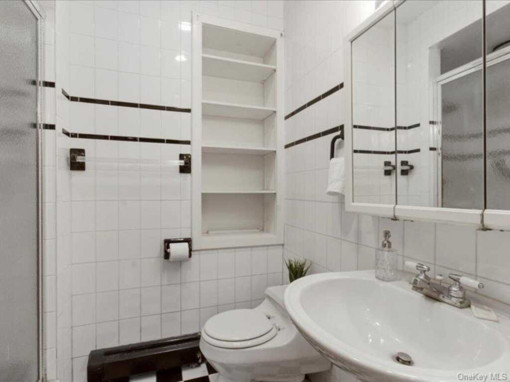 20 Rose Street, White Plains, NY 10605 - Photo 16 of 25