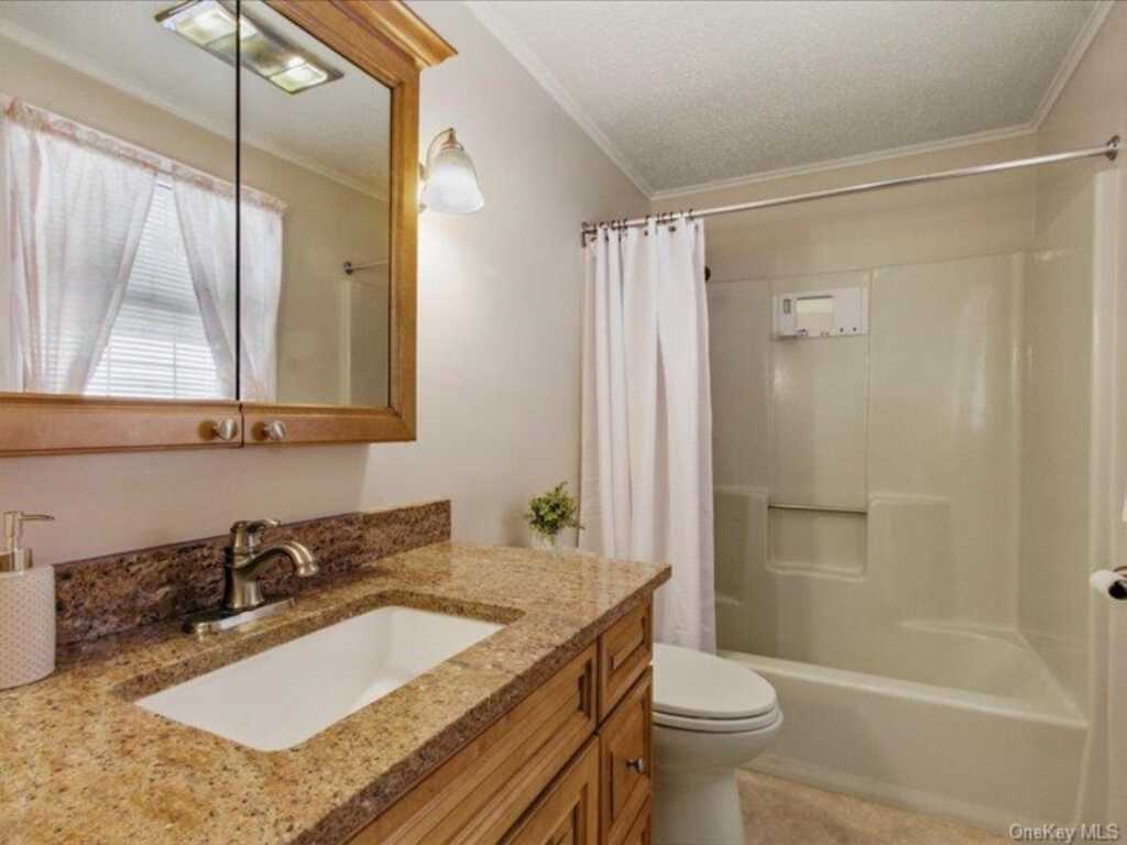 20 Rose Street, White Plains, NY 10605 - Photo 8 of 25