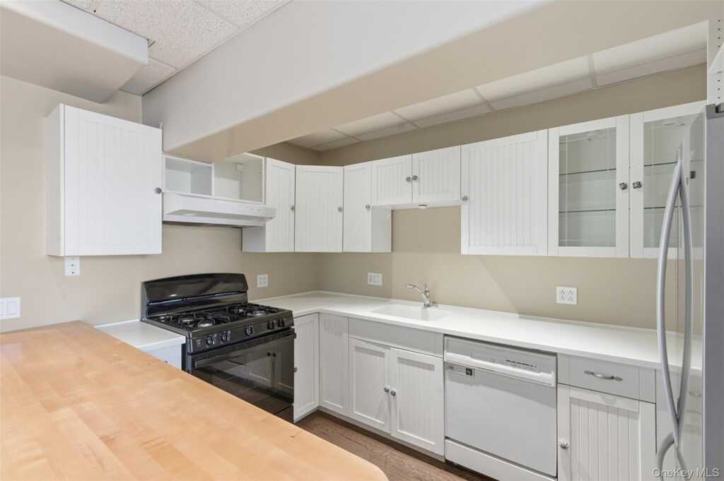 248 Depew Avenue, Unit #4, Nyack, NY 10960