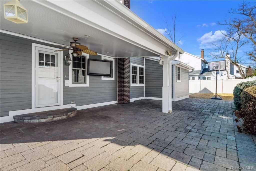 111 Frank Avenue, Rye, NY 10543 - Photo 16 of 22