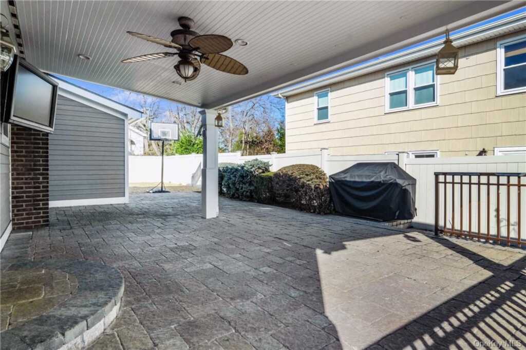 111 Frank Avenue, Rye, NY 10543 - Photo 17 of 22