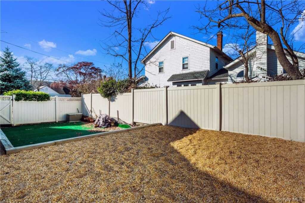 111 Frank Avenue, Rye, NY 10543 - Photo 19 of 22