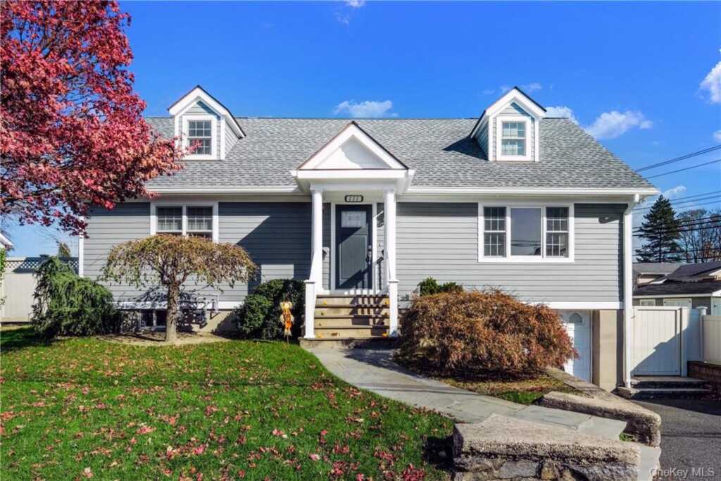 111 Frank Avenue, Rye, NY 10543 - Photo 2 of 22