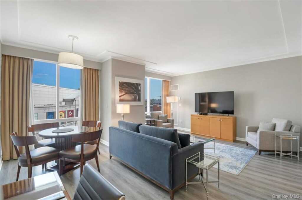 1 Renaissance Square, Unit #9D, White Plains, NY 10601