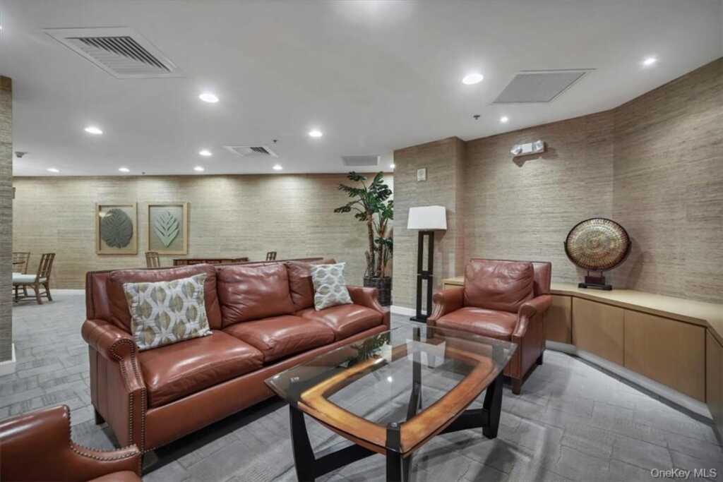 1 Renaissance Square, Unit #9D, White Plains, NY 10601 - Photo 14 of 17