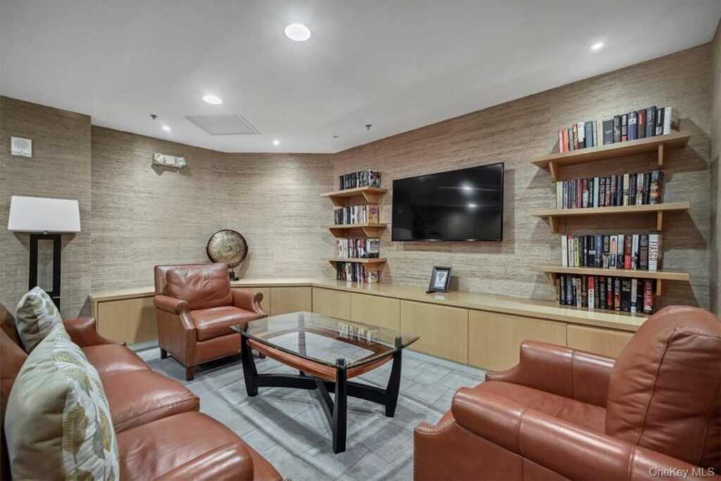 1 Renaissance Square, Unit #9D, White Plains, NY 10601 - Photo 15 of 17