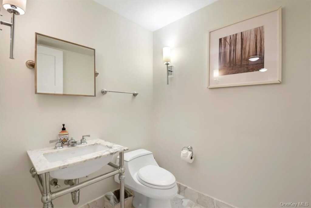 1 Renaissance Square, Unit #9D, White Plains, NY 10601 - Photo 6 of 17