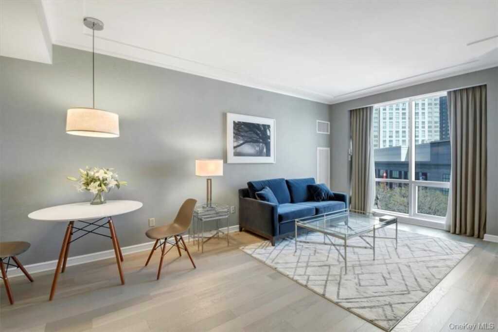 1 Renaissance Square, Unit #7B, White Plains, NY 10601