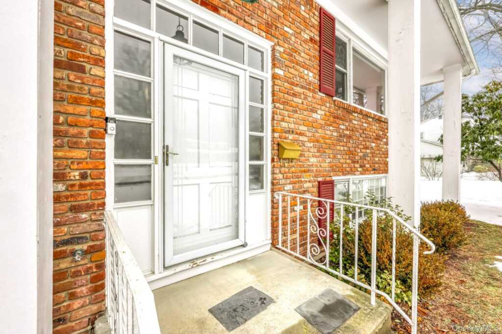 23 Scenic Drive, Suffern, NY 10901 - Photo 2 of 30