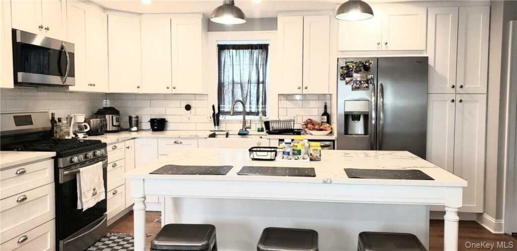 641 Hillside Avenue, Unit #Unit 2, Rye, NY 10543 - Photo 5 of 15