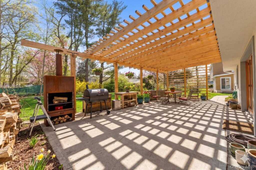719 Wilmot Road, New Rochelle, NY 10583 - Photo 25 of 30