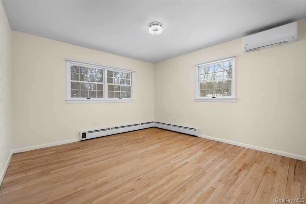 146 N Lincoln Street, Pearl River, NY 10965 - Photo 13 of 36