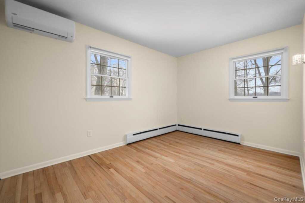 146 N Lincoln Street, Pearl River, NY 10965 - Photo 14 of 36