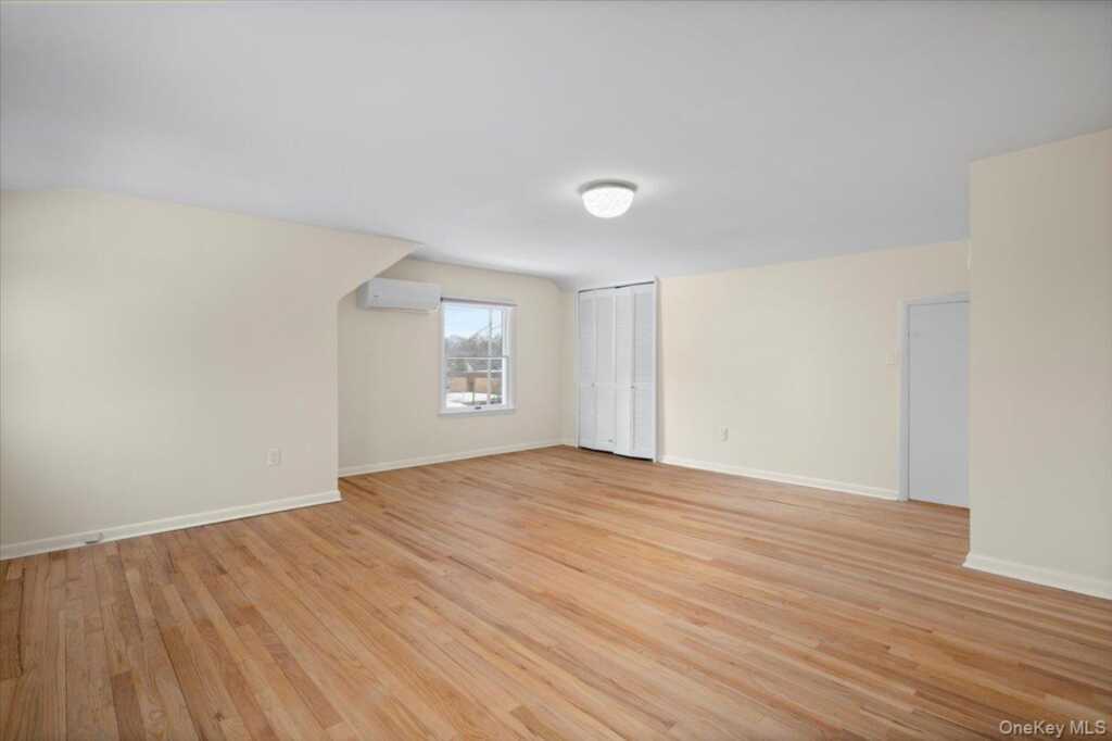 146 N Lincoln Street, Pearl River, NY 10965 - Photo 17 of 36