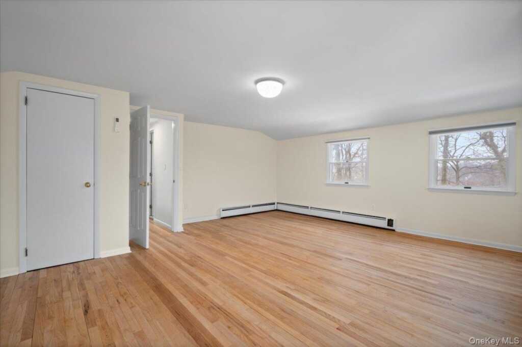 146 N Lincoln Street, Pearl River, NY 10965 - Photo 19 of 36