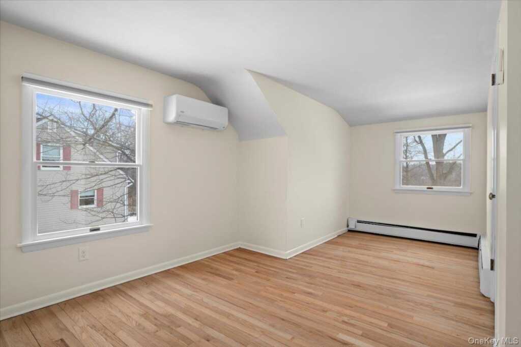 146 N Lincoln Street, Pearl River, NY 10965 - Photo 20 of 36