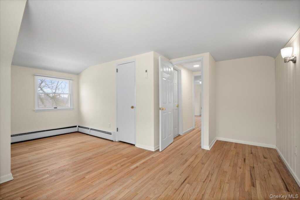 146 N Lincoln Street, Pearl River, NY 10965 - Photo 22 of 36