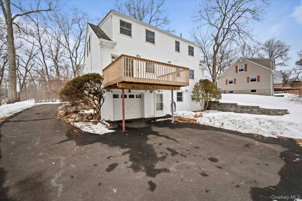 146 N Lincoln Street, Pearl River, NY 10965 - Photo 29 of 36