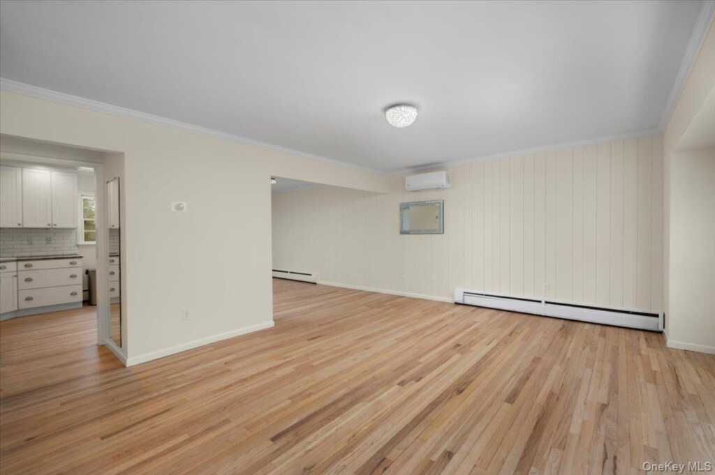 146 N Lincoln Street, Pearl River, NY 10965 - Photo 5 of 36