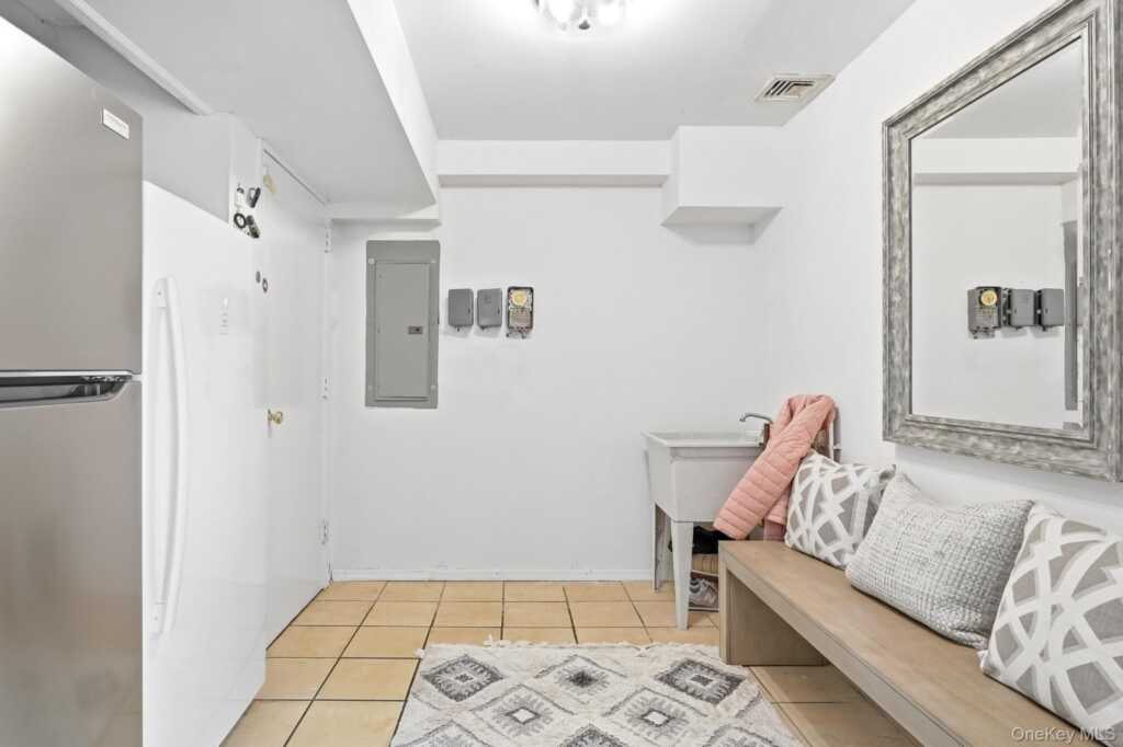 39 Lambert Lane, New Rochelle, NY 10804 - Photo 16 of 30