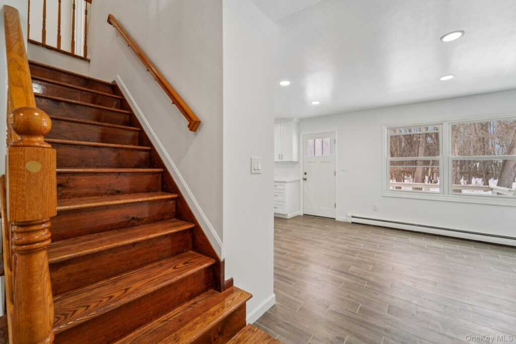 29 Green Avenue, Valley Cottage, NY 10989 - Photo 11 of 49