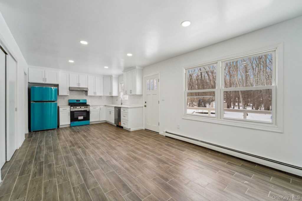 29 Green Avenue, Valley Cottage, NY 10989 - Photo 15 of 49