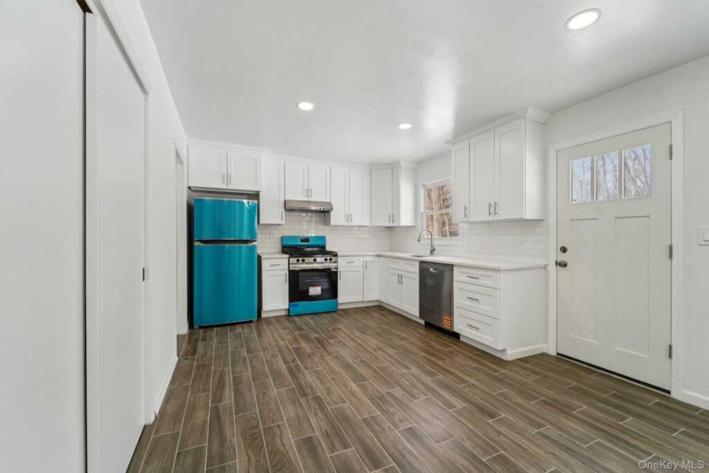 29 Green Avenue, Valley Cottage, NY 10989 - Photo 19 of 49