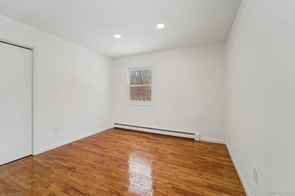 29 Green Avenue, Valley Cottage, NY 10989 - Photo 27 of 49