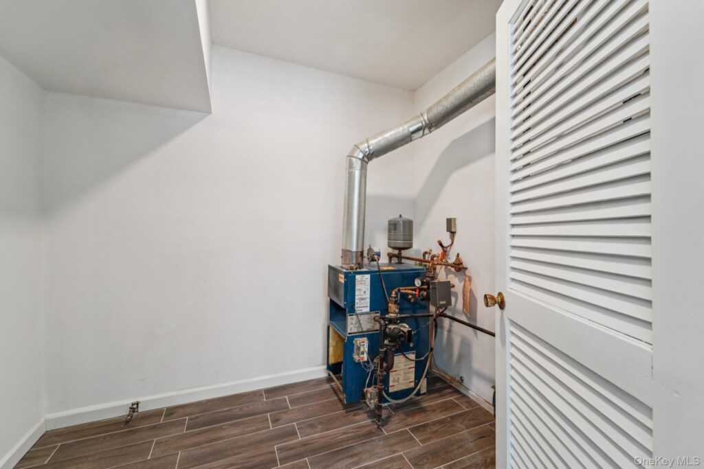 29 Green Avenue, Valley Cottage, NY 10989 - Photo 40 of 49