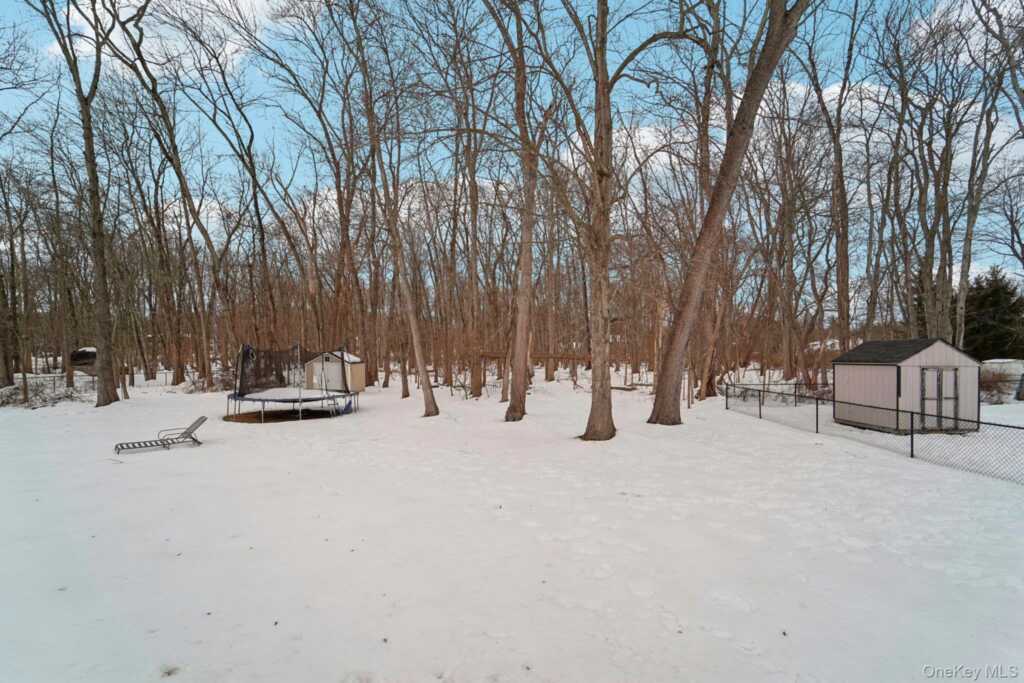 29 Green Avenue, Valley Cottage, NY 10989 - Photo 46 of 49