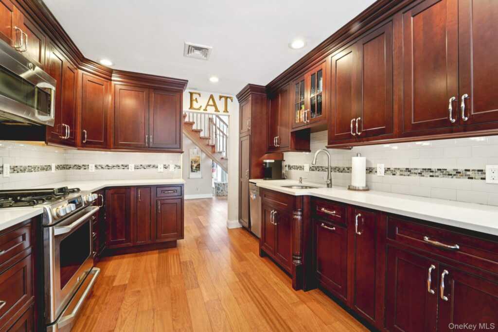 12 Chippewa Court, Suffern, NY 10901 - Photo 14 of 46