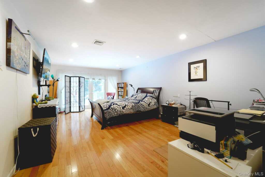 12 Chippewa Court, Suffern, NY 10901 - Photo 15 of 46