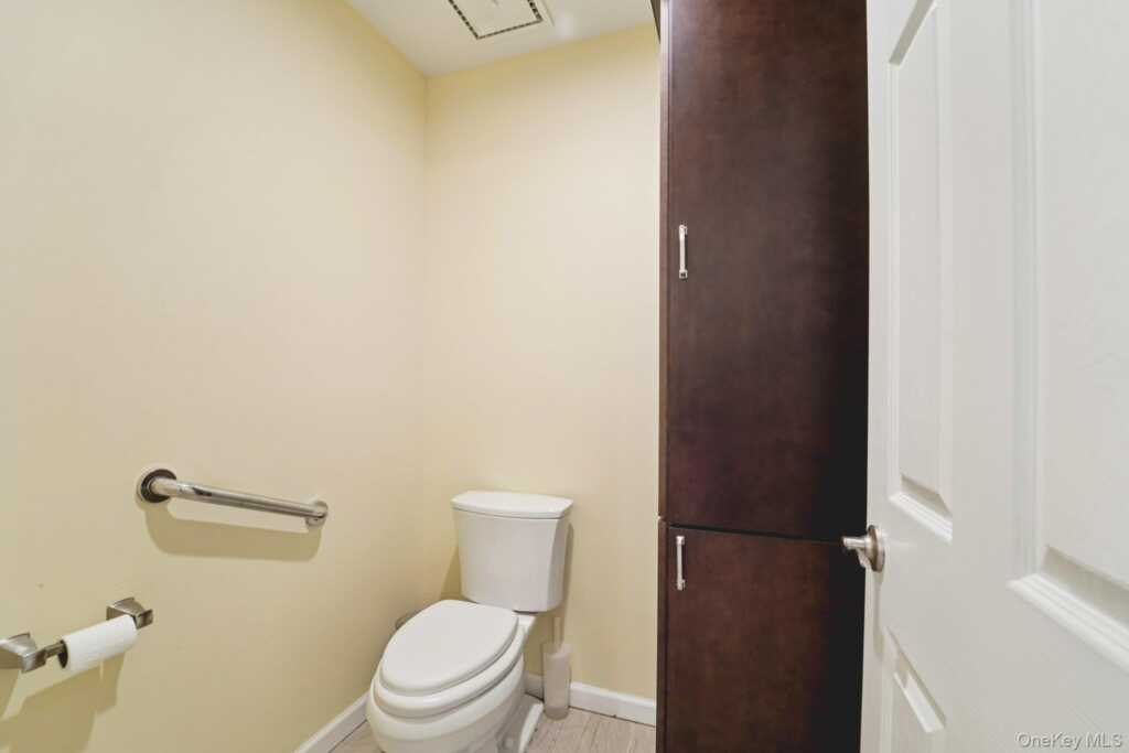 12 Chippewa Court, Suffern, NY 10901 - Photo 21 of 46