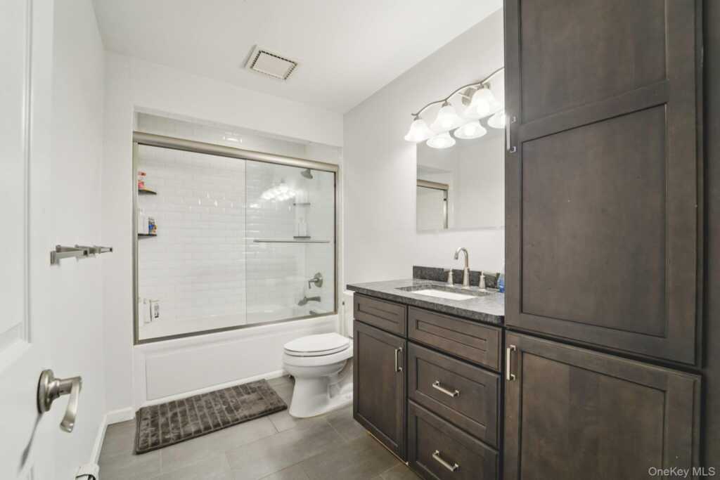 12 Chippewa Court, Suffern, NY 10901 - Photo 30 of 46