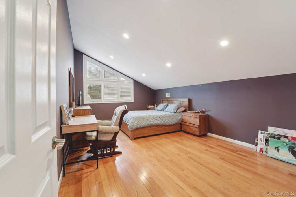 12 Chippewa Court, Suffern, NY 10901 - Photo 31 of 46