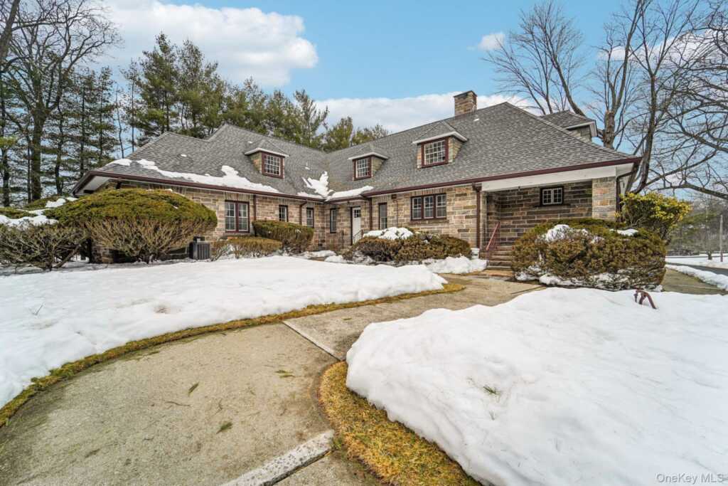 12 Chippewa Court, Suffern, NY 10901 - Photo 37 of 46