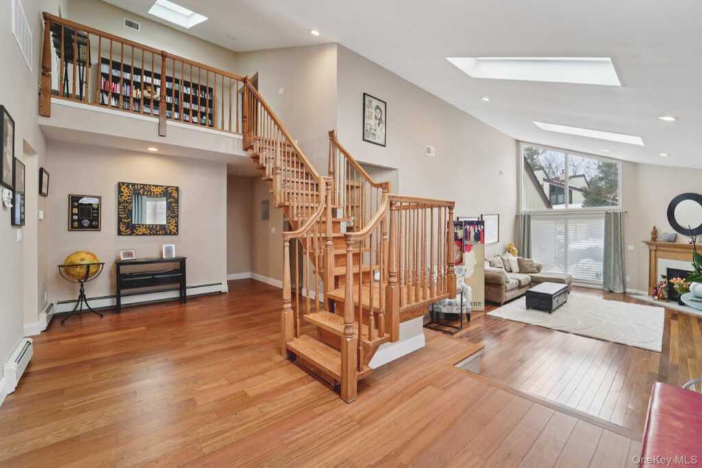 12 Chippewa Court, Suffern, NY 10901 - Photo 5 of 46