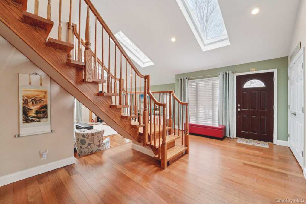 12 Chippewa Court, Suffern, NY 10901 - Photo 6 of 46