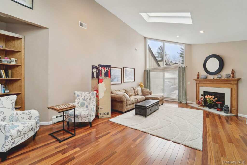 12 Chippewa Court, Suffern, NY 10901 - Photo 7 of 46